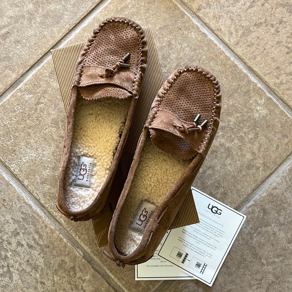 UGG Slipper Moccasin Shoe